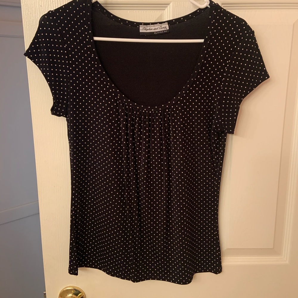Black and white Polk dots top